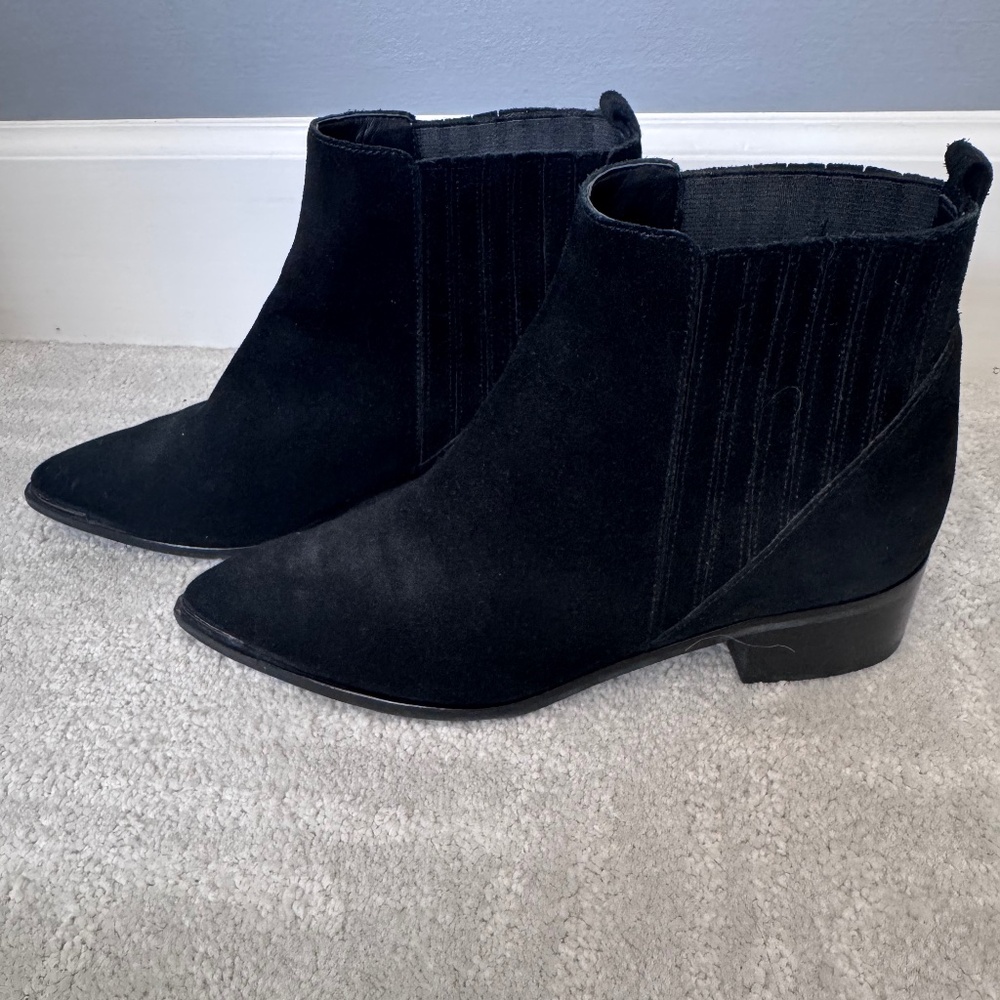 MARC FISHER SUEDE BOOTS